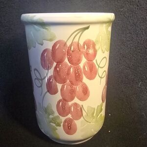 Pier 1 Utensil Holder, Grape Design